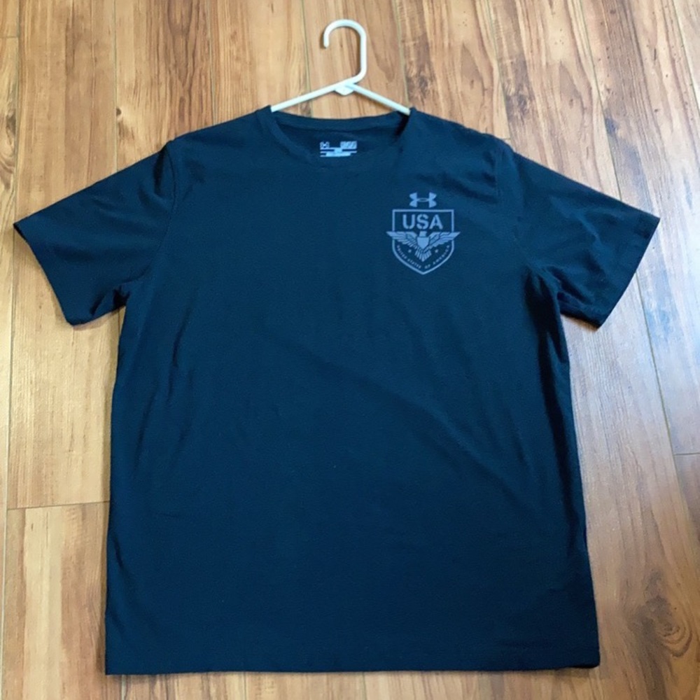 Under Armour Men’s Medium Shirt